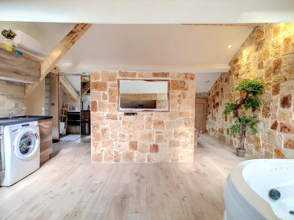 Love Room Jacuzzi Croisette Cannes Luaran gambar