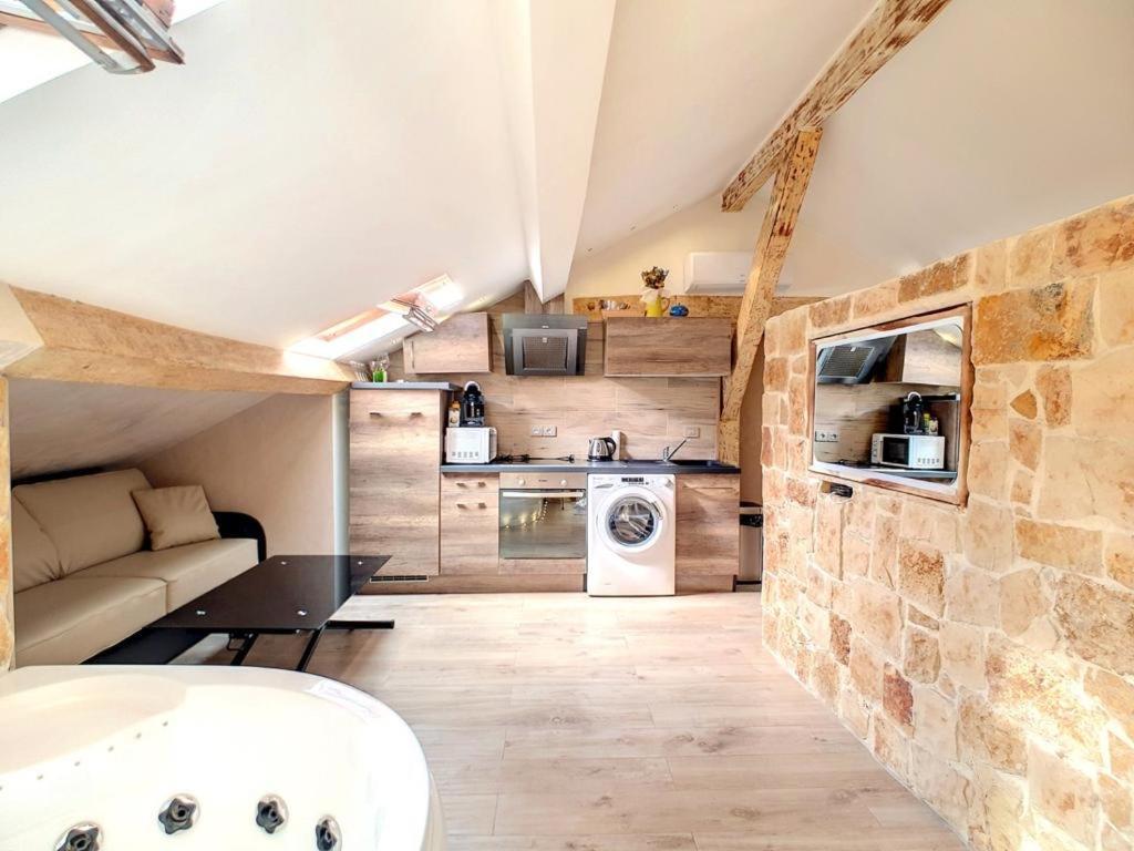 Love Room Jacuzzi Croisette Cannes Luaran gambar