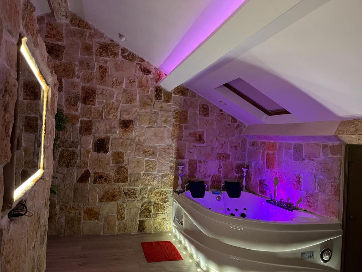 Love Room Jacuzzi Croisette Cannes Luaran gambar