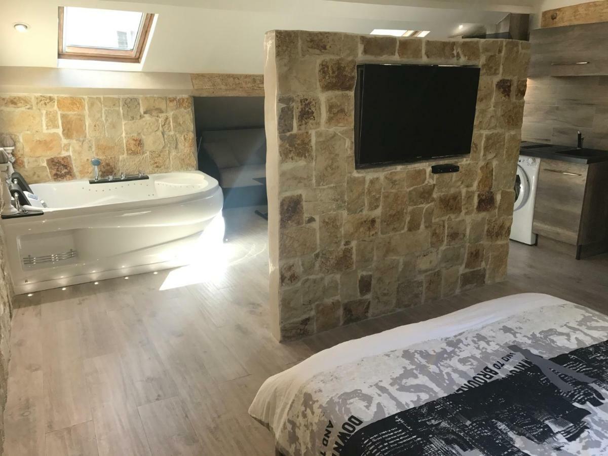 Love Room Jacuzzi Croisette Cannes Luaran gambar