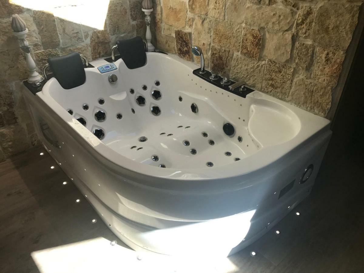 Love Room Jacuzzi Croisette Cannes Luaran gambar
